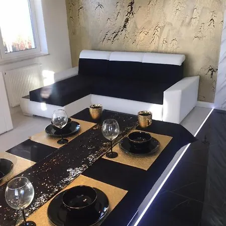 Apartment Paryska 1, Kolobrzeg With Individual Parking Space